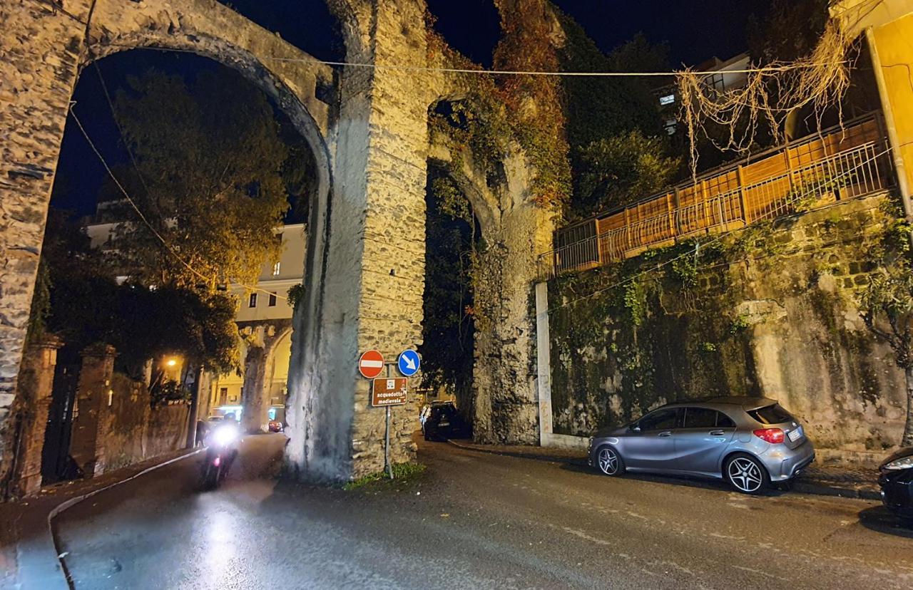 La Casa Sugli Archi Bed & Breakfast Salerno Exterior foto